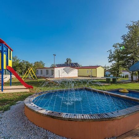 Holiday Park Village Jelovci Kringa エクステリア 写真