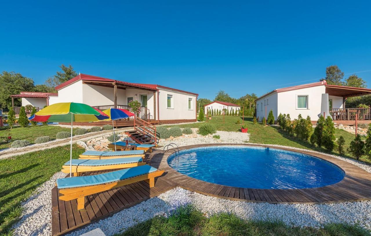 Holiday Park Village Jelovci Kringa エクステリア 写真