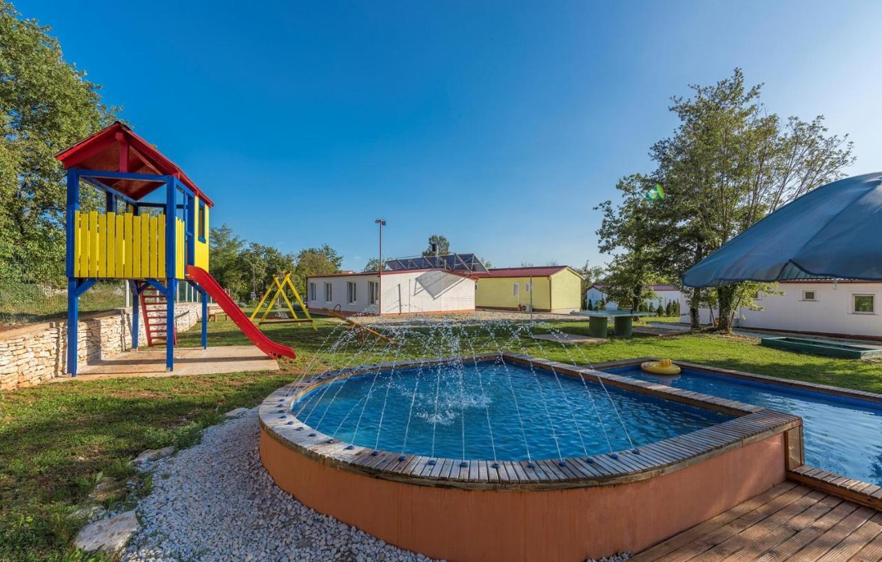 Holiday Park Village Jelovci Kringa エクステリア 写真