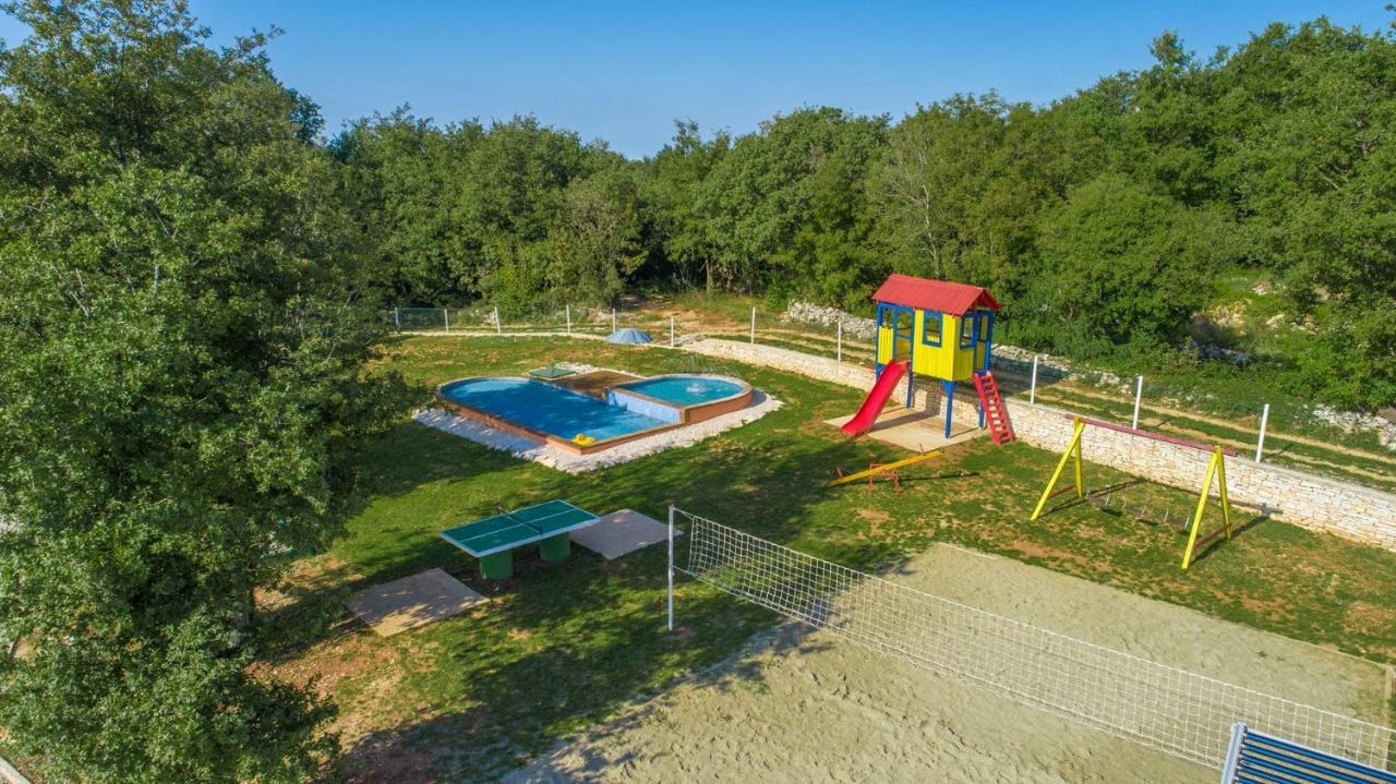 Holiday Park Village Jelovci Kringa エクステリア 写真