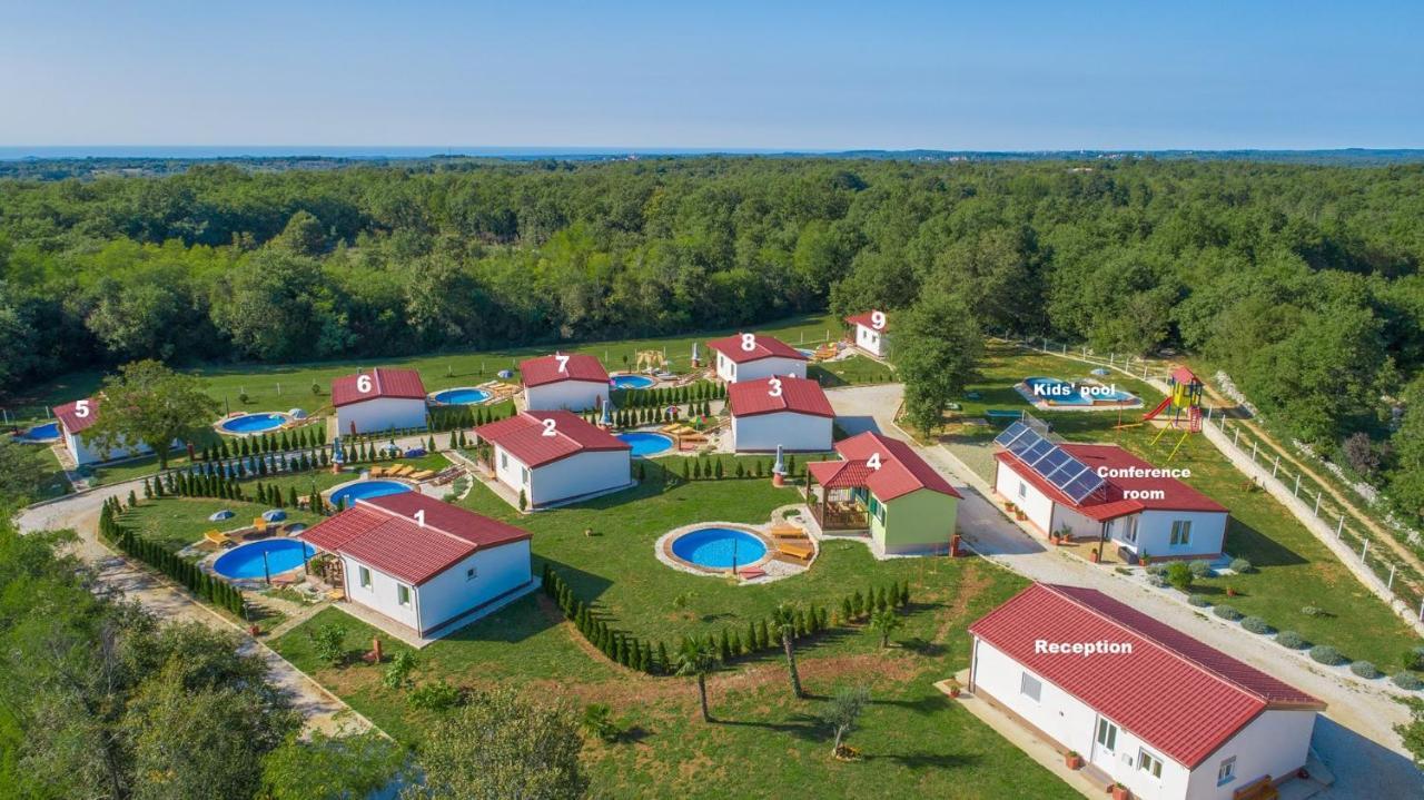 Holiday Park Village Jelovci Kringa エクステリア 写真