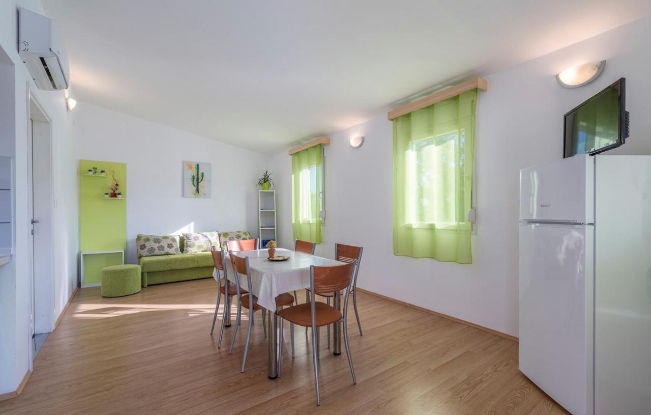 Holiday Park Village Jelovci Kringa エクステリア 写真